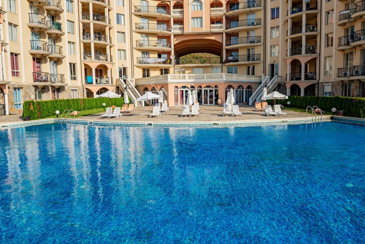Menada Negresco Apartments Elenite Bagian luar foto