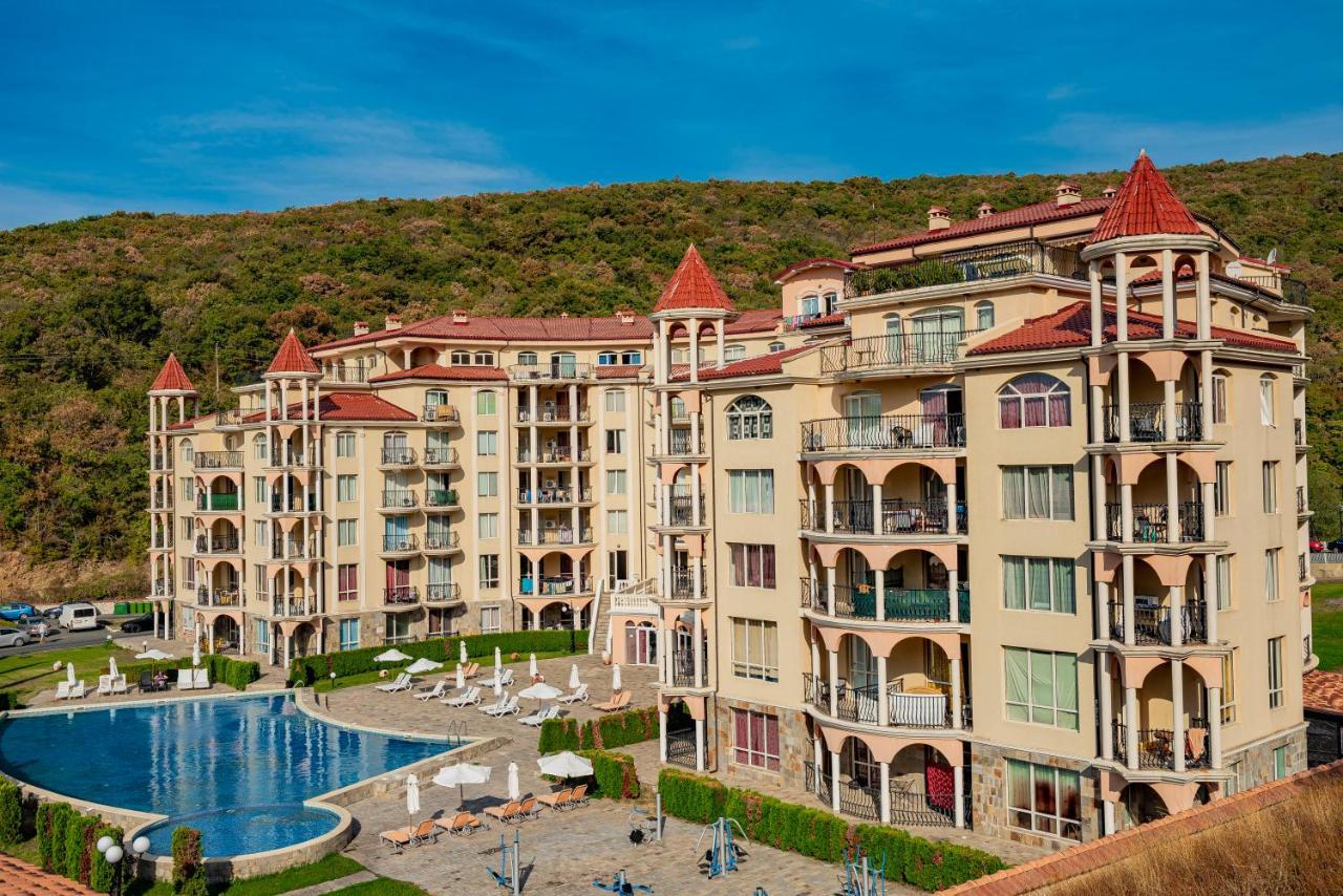 Menada Negresco Apartments Elenite Bagian luar foto